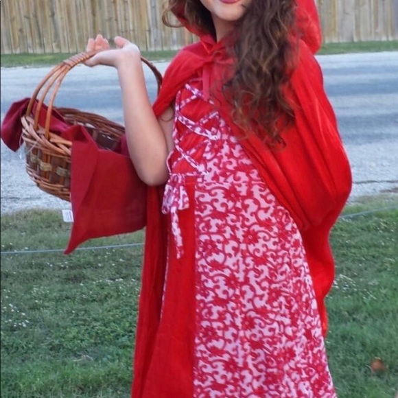 Little Red Riding Hood - Picture 2 of 12